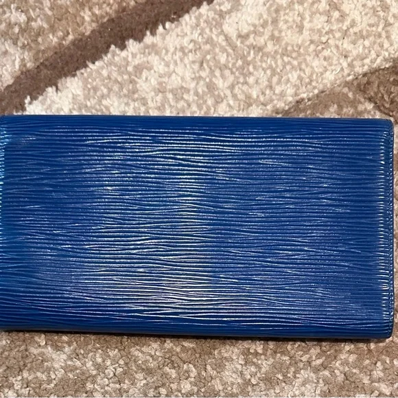 Louis Vuitton Blue Wallet - Picture 2 of 9